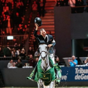 肯特·法靈頓問鼎日內(nèi)瓦國際馬術(shù)節(jié)勞力士大獎賽